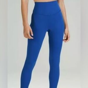 Lululemon Base Pace High-Rise Tight 28”
Size 2